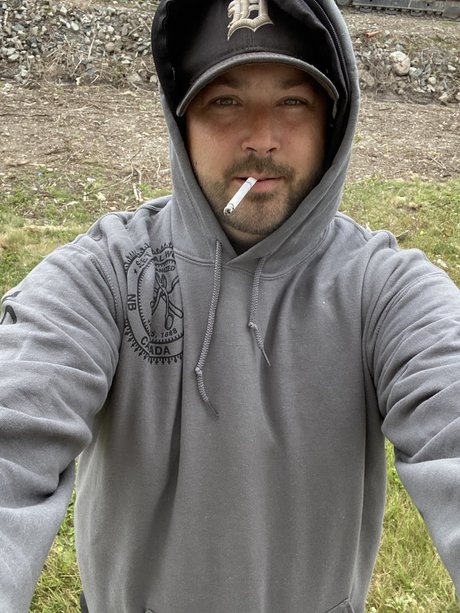 MerchNSkits star top pic