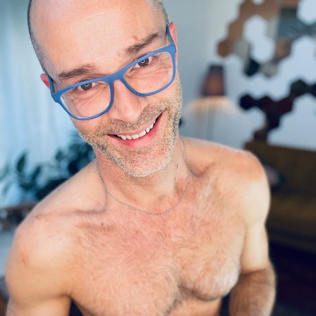 mensnudeyogauk model free images