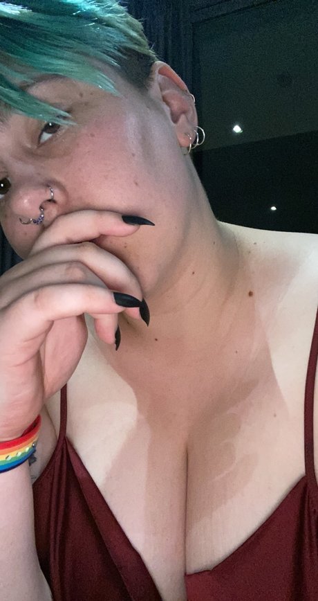 Melody Blue sexy pornstar img