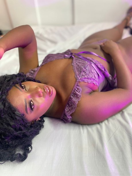 Bella Avila adult actress gallery