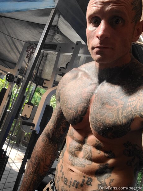 Brandon Blye xxx model gallery