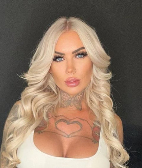 Megan Louise_ top model photo