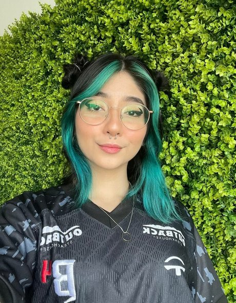 Tayhuhu beautiful pornstar image