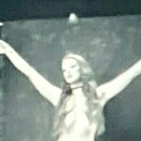 soniaharcourtxxx sex model img