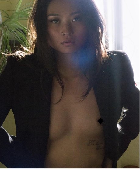 Mae Col model hd img