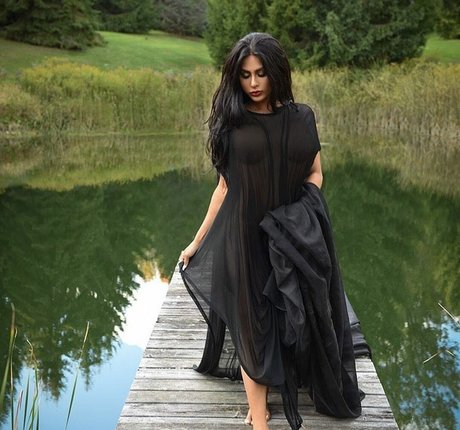 Amelia Maltepe pornstar erotic pictures