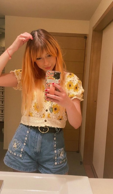 shelbygraces model perfect pictures