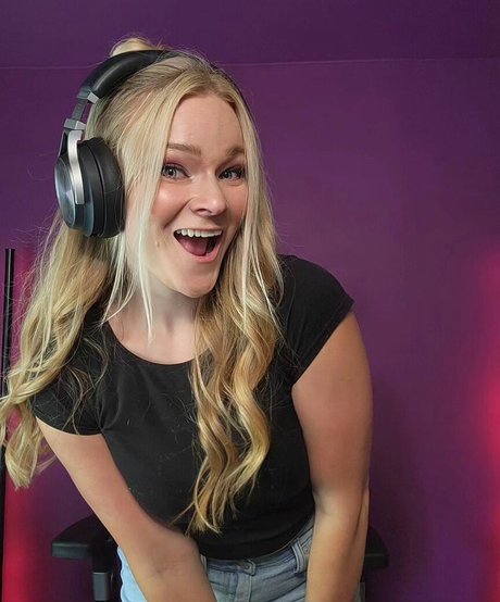 Vixyy64 sexy star gallery