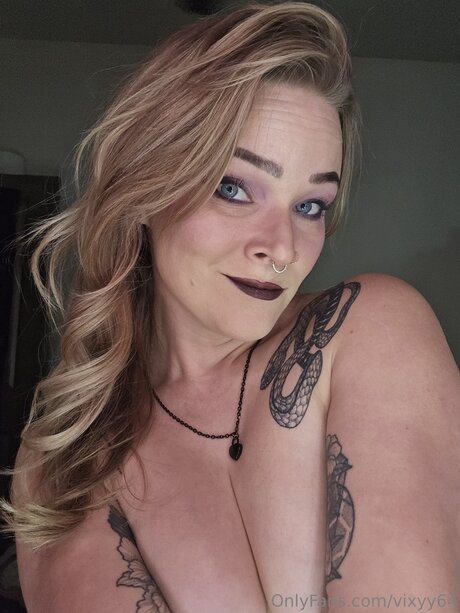 Vixyy64 star hot image