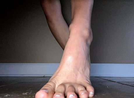 footivities sexy model picture