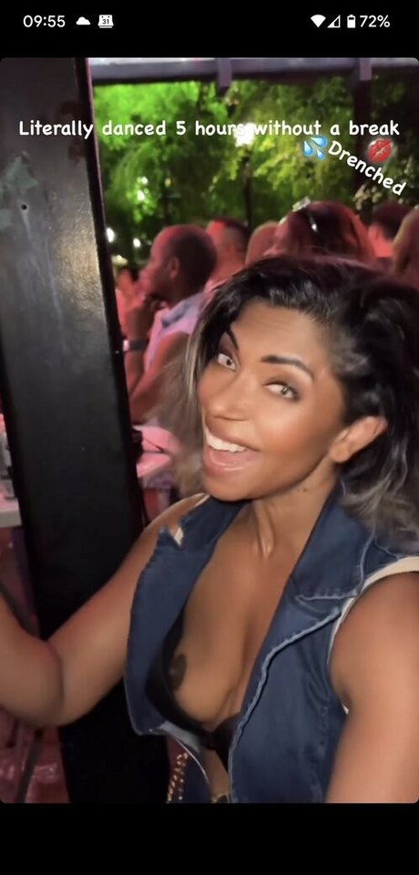 Nat uralla sex model photo