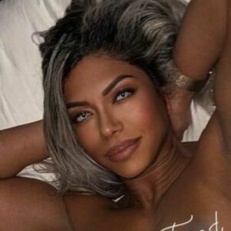 Nat uralla exclusive actress photo