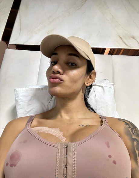 laurasaenzfree pornstar top img