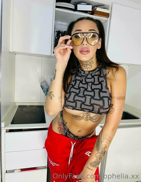 ophelia xx hot actress pictures