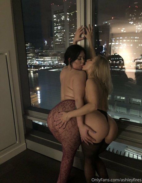 ashleyfires art star photo