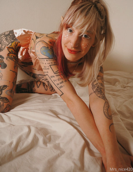 gloryhole wife onlyfans exclusive pic