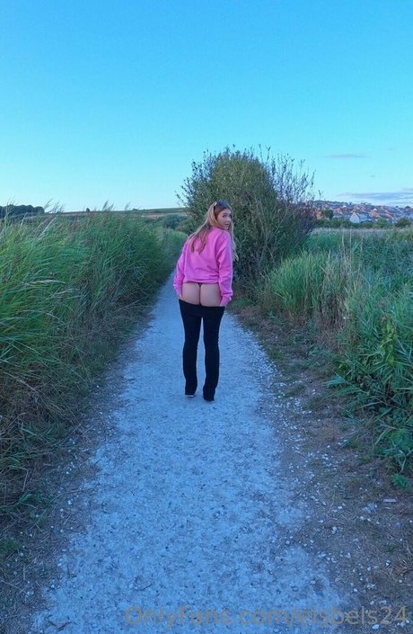 elsbels24 nudes model images