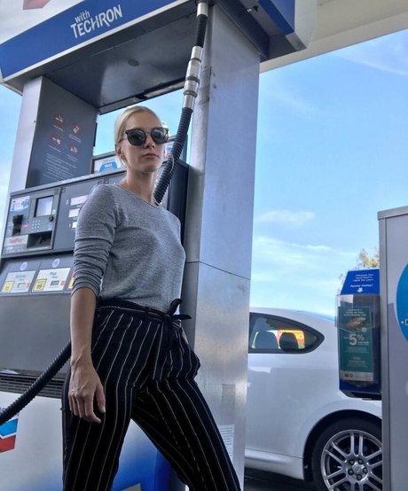 Heather Morris star xxx archive