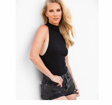 Heather Morris pretty pornstar photo