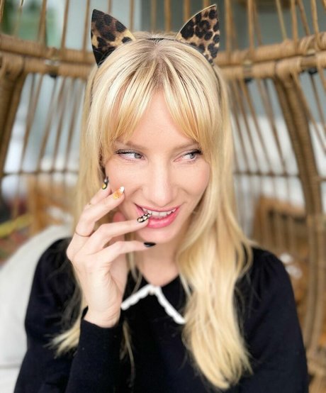 Heather Morris erotic pornstar galleries