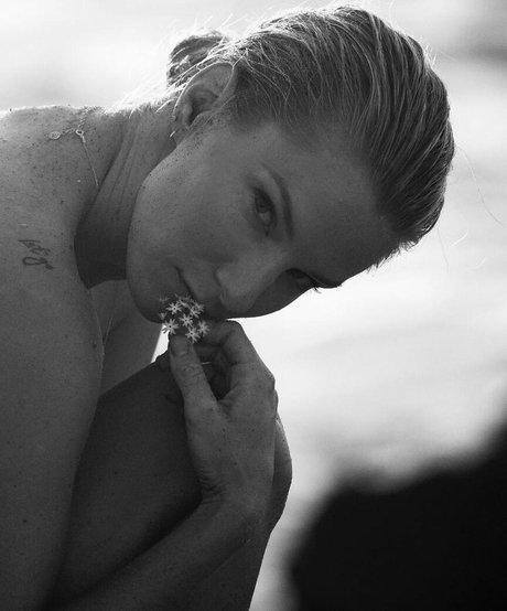 Heather Morris star hot galleries