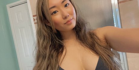 Juziis hot actress photo