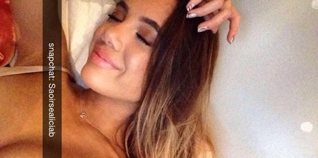 Saoirse Alicia Behzadi model exclusive pics