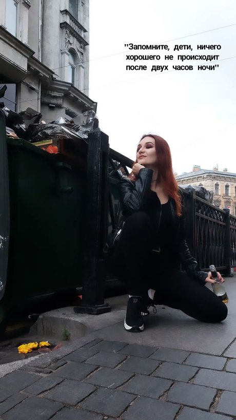 Vixena Siren star naked image