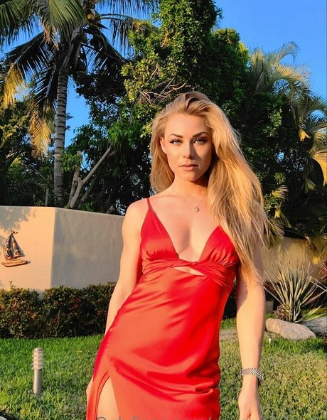 missnikkileigh hot pornstar pictures