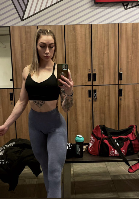 Taylor Flewin naked pornstar photos