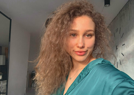 bella cooper free Quick model image