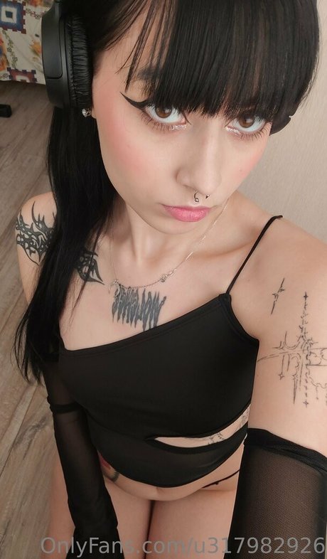 nefer titi xxx pornstar nice pictures