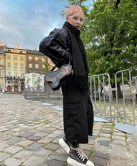 ladyy diamond star perfect picture