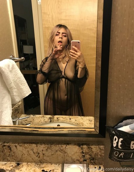 dailydaisy pornographic star photo