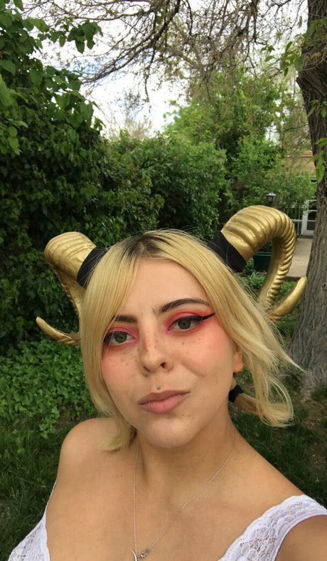 18 year old onlyfans adult picture