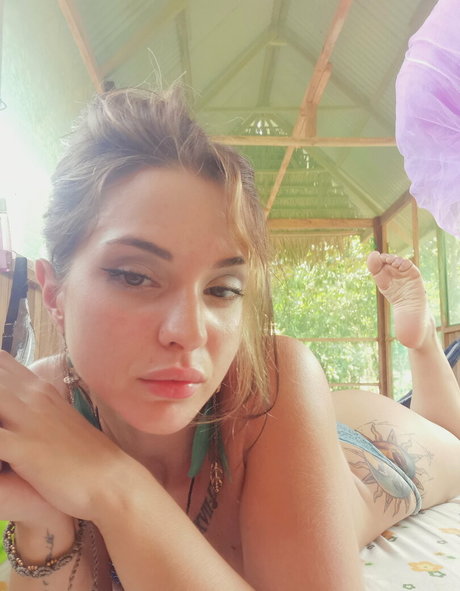 sereniakeer hot model pictures