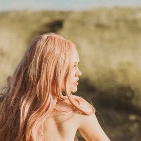 forgetsarah naked model gallery