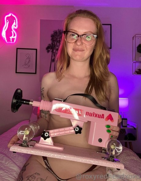 roxyredheadxoxo star nude image