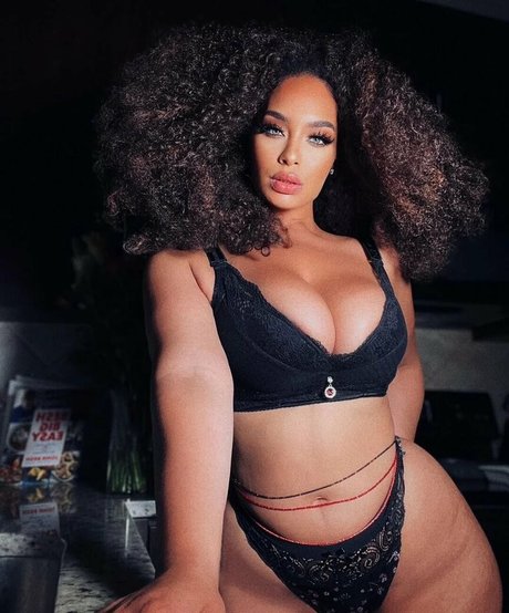 sirensaysseduce art star photos