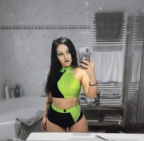 NevernaNoir nudes model img