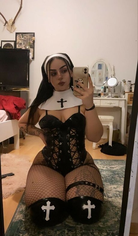 NevernaNoir pornstar pretty picture