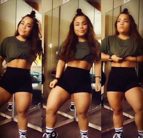 Shannon Dacombe pretty model pics