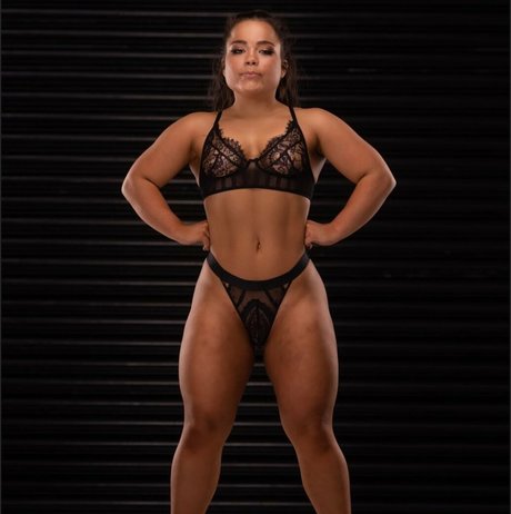 Shannon Dacombe pornstar pretty gallery