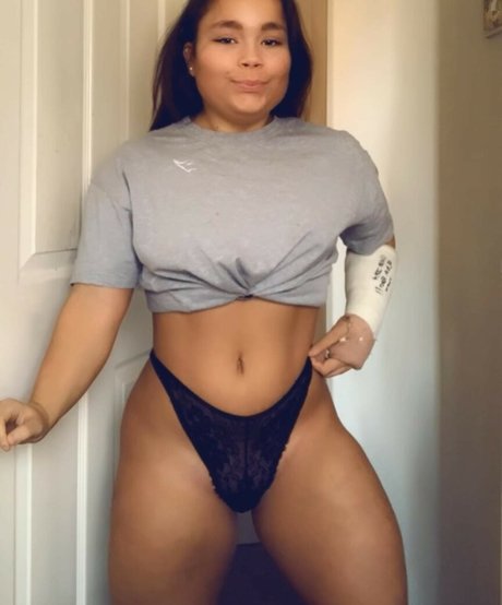 Shannon Dacombe hot actress photos