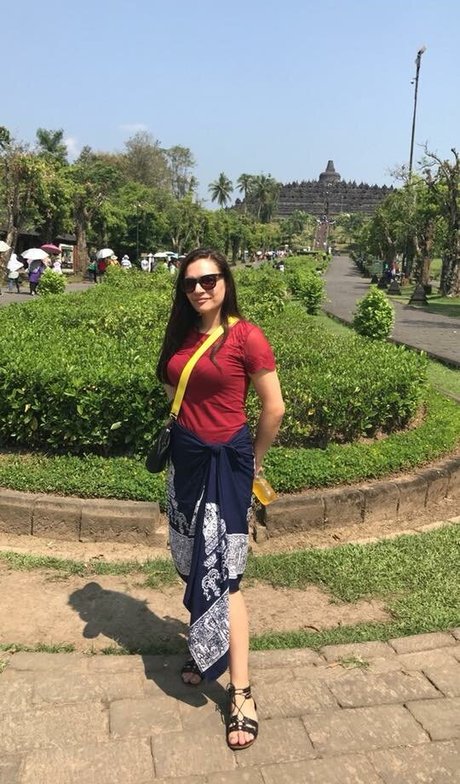 Lana D model adult img