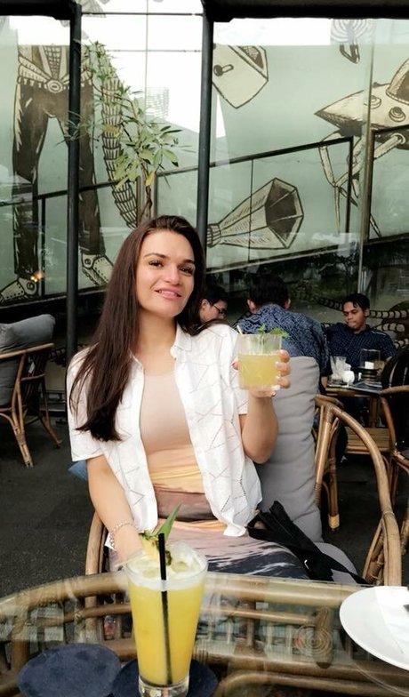 Lana D erotic actress picture