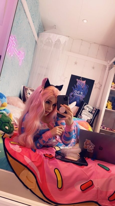 belledelphine xxx actress photo