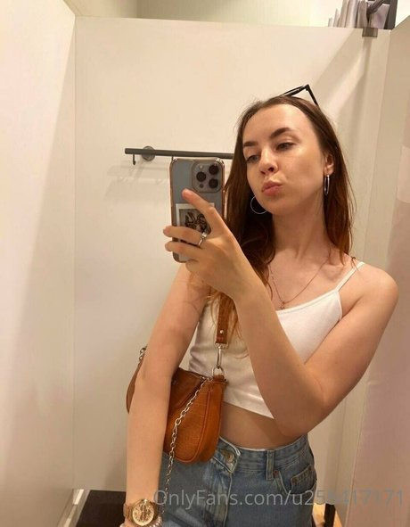 leeeeyyyla erotic model galleries