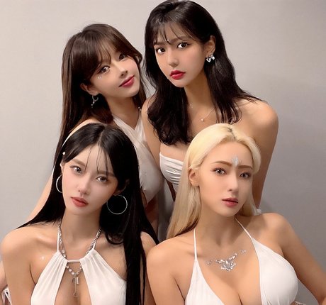 Foxylicious hd pornstar galleries