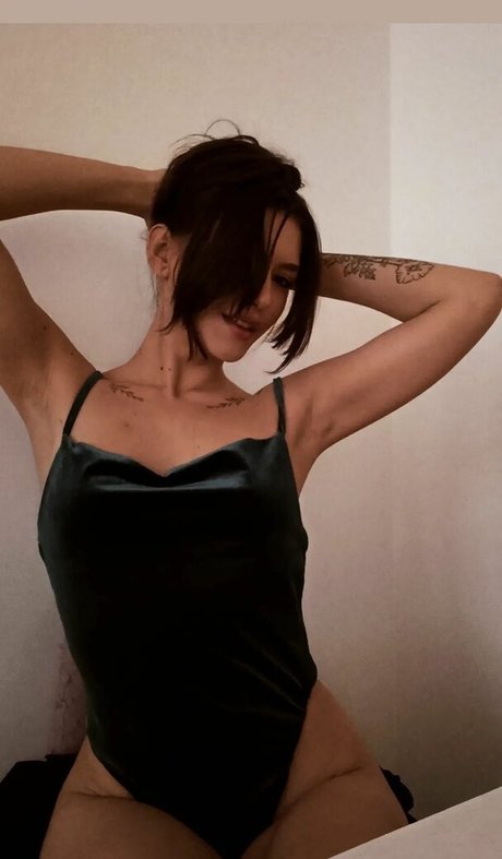 Miss Cassiee star hd photos